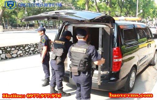 Bảo vệ Áp Tải Tiền